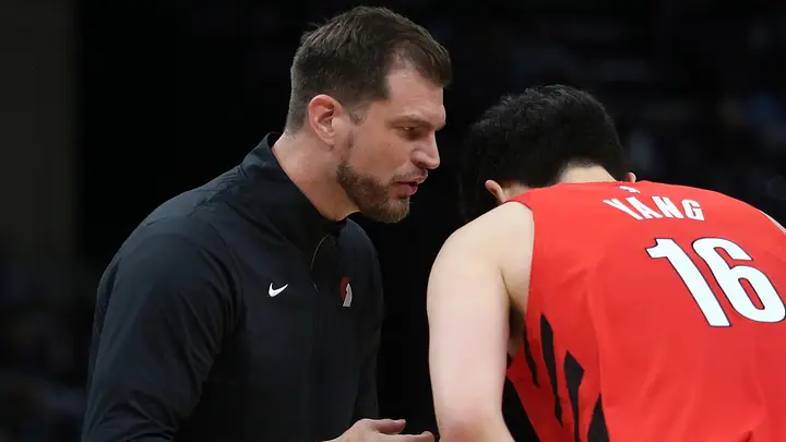 九游娱乐app下载-杨瀚森要换教练了？斯普利特基本无缘留任 利拉德已推荐新帅人选