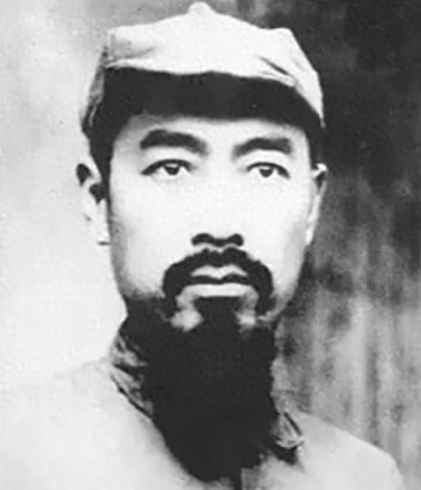 九游娱乐官方入口-蒋介石为何能当上黄埔军校的校长？周恩来：这两个人的帮助很大！